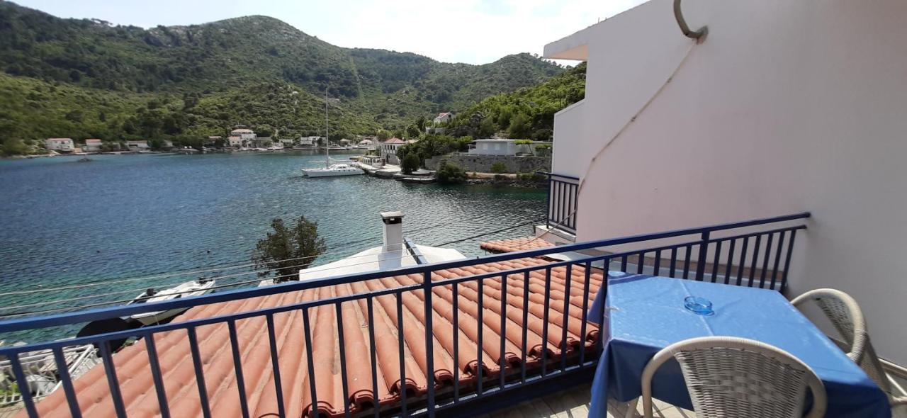 Apartments Lampalo Okuklje Екстериор снимка
