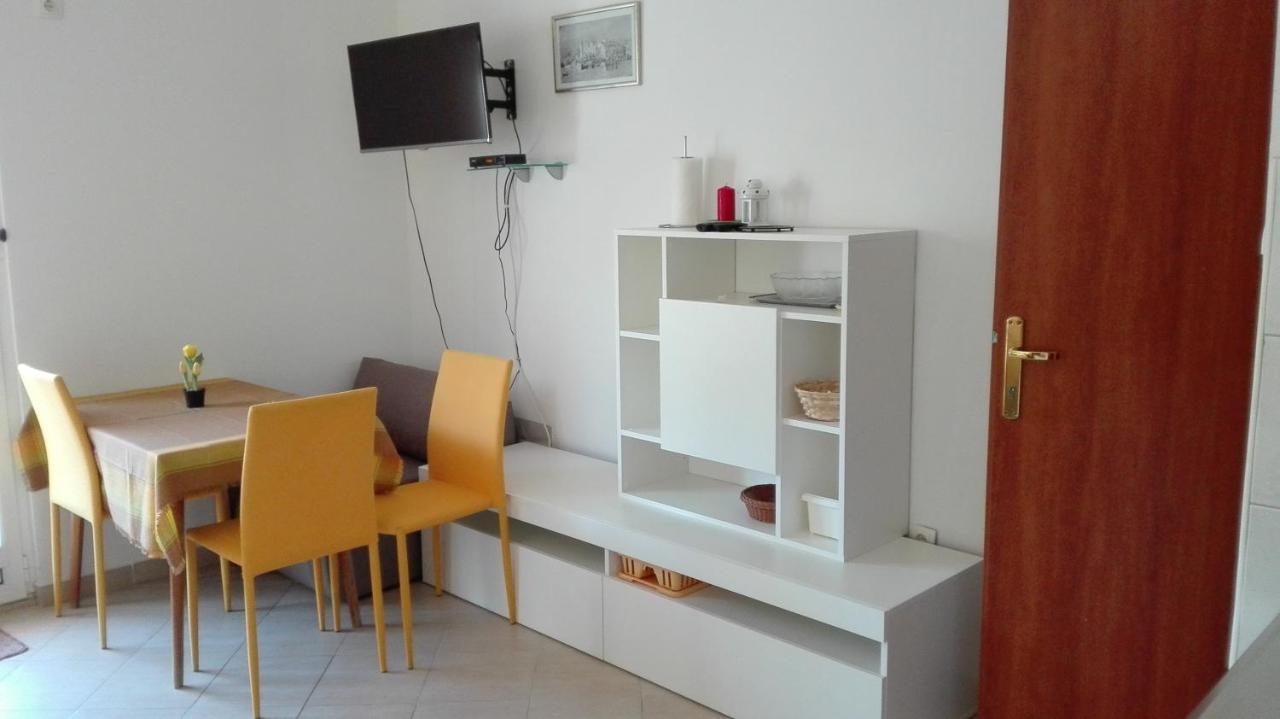 Apartments Lampalo Okuklje Екстериор снимка